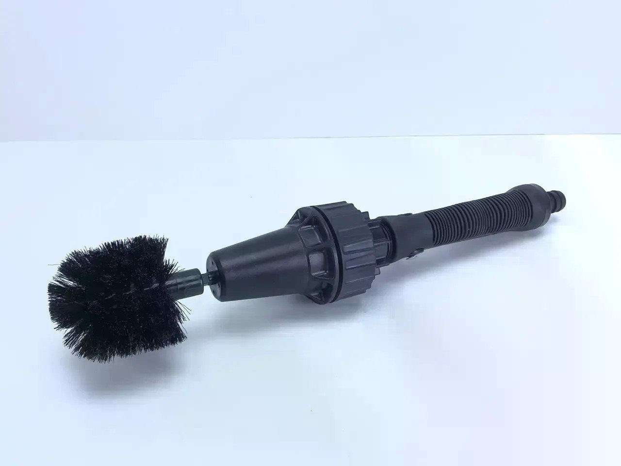 Щітка Brush Hero на шланг для миття авто та прибирання 4