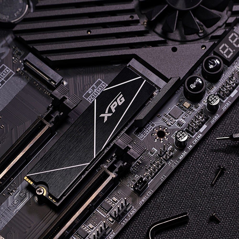 Накопичувач SSD M.2 ADATA GAMMIX S70 BLADE 1TB 2280 PCIe 4x4 NVMe 3D NAND Read/Write:7400/5500 MB/sec (AGAMMIXS70B-1T-CS) 7