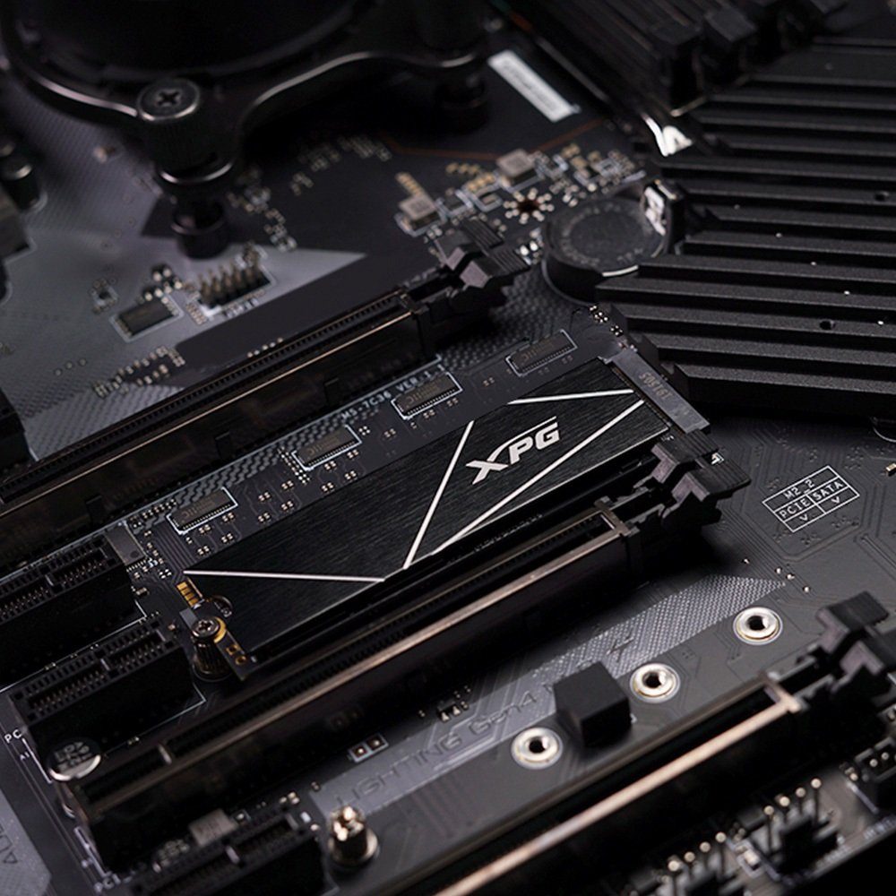 Накопичувач SSD M.2 ADATA GAMMIX S70 BLADE 1TB 2280 PCIe 4x4 NVMe 3D NAND Read/Write:7400/5500 MB/sec (AGAMMIXS70B-1T-CS) 5
