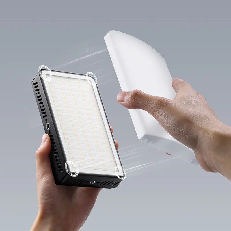 Відеосвітло Ulanzi LM-P40RGB Portable Video Light 40W RGB (L130) 9