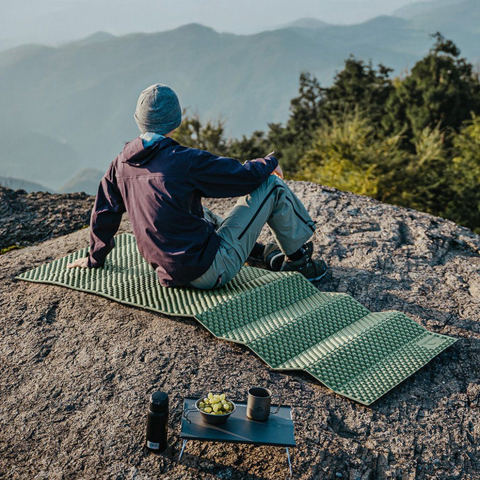 Килимок туристичний складаний одномісний IXPE Naturehike CNK2450WS044 з алюмінієвою плівкою, 195x60x1.8 см, оливковий 10