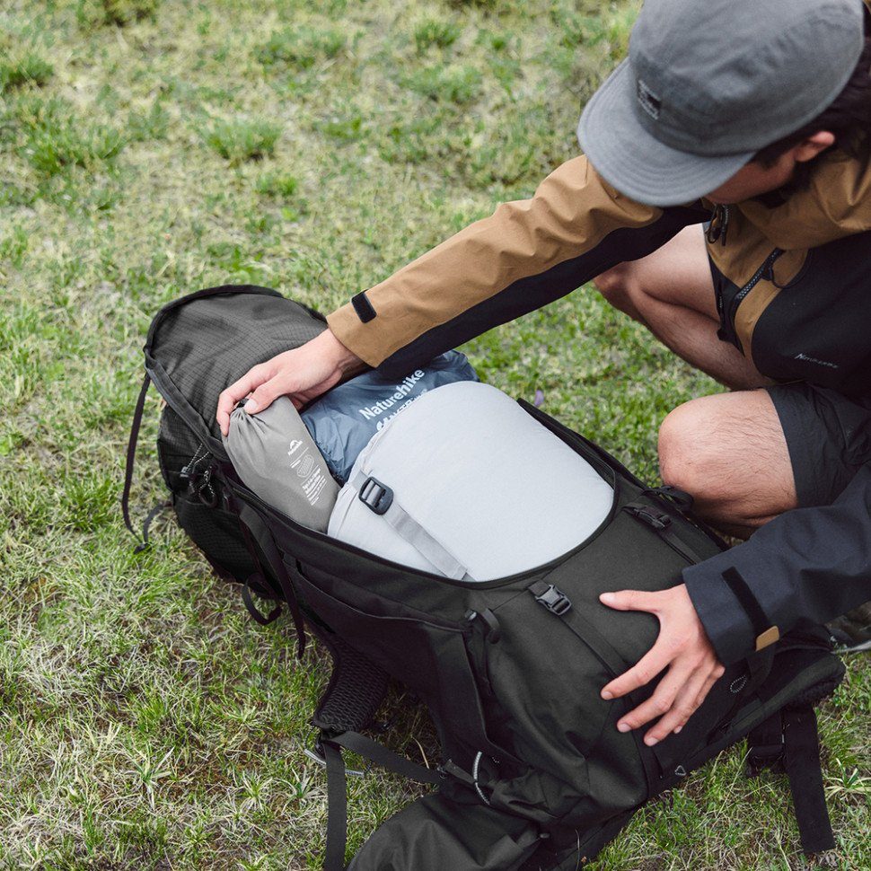 Рюкзак туристичний Naturehike Helium CNK2450XB014, 70 л, чорний, M 9