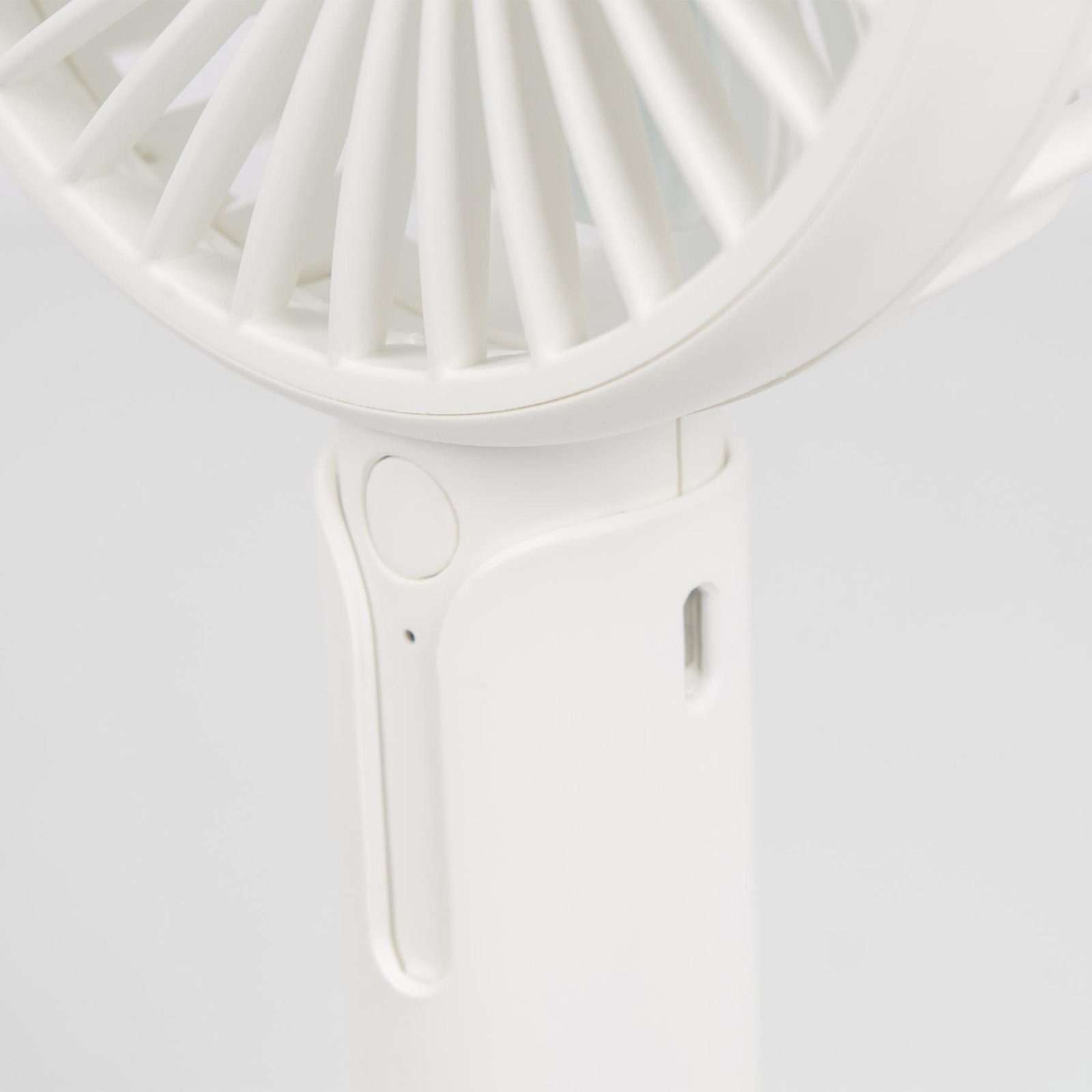 Вентилятор акумуляторний Bo-Camp Portable Fan With Holder White (8520952) 4
