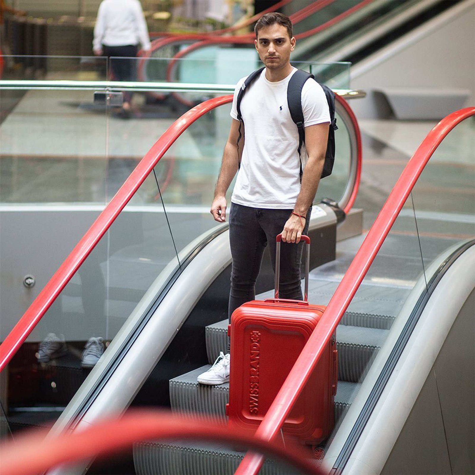 Валіза Swissbrand London (M) Red (SWB_LHLON201M) Discounted 10
