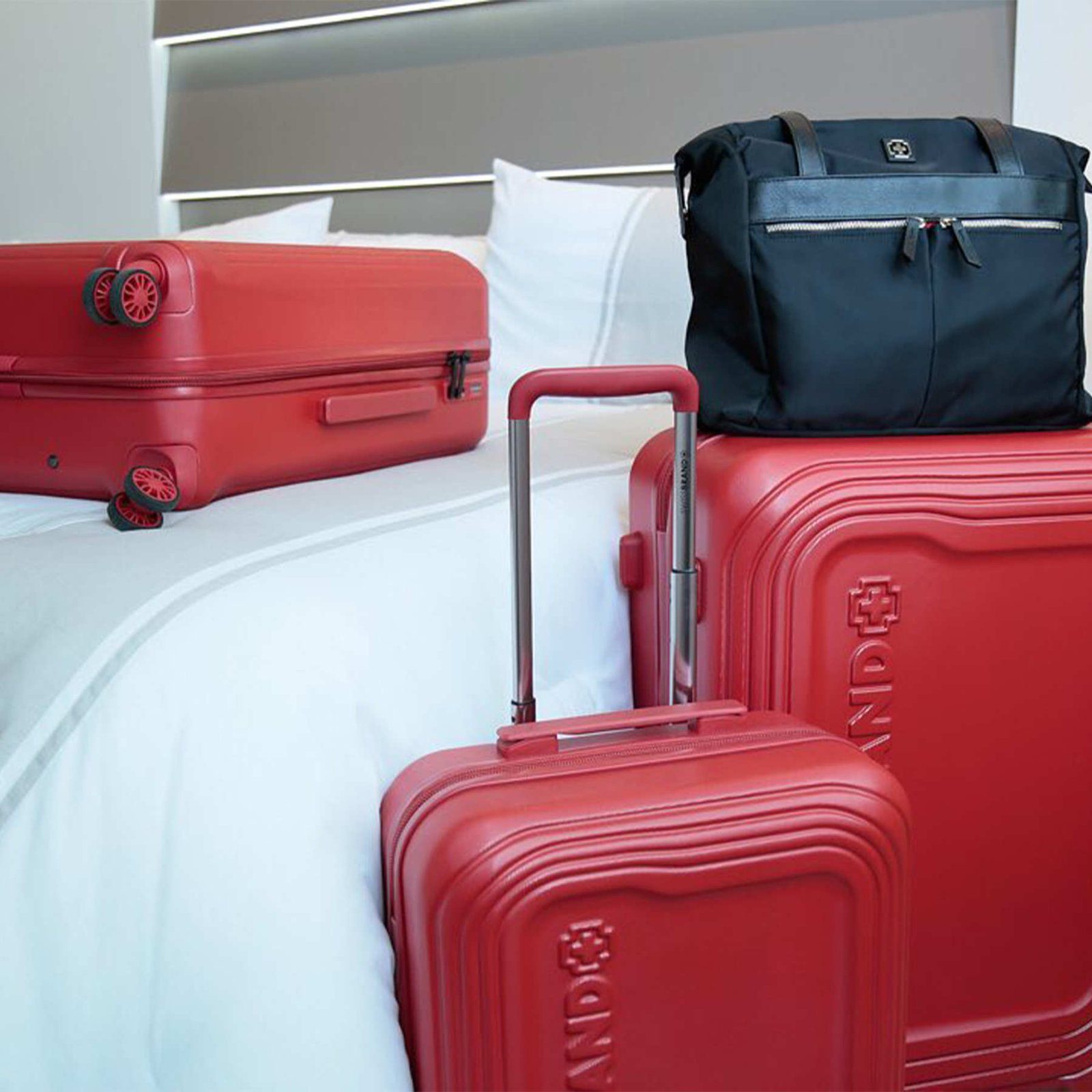 Валіза Swissbrand London (M) Red (SWB_LHLON201M) Discounted 3