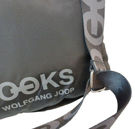 Жіноча наплічна сумка Looks Hip Bag by Wolfgang Joop чорна 9